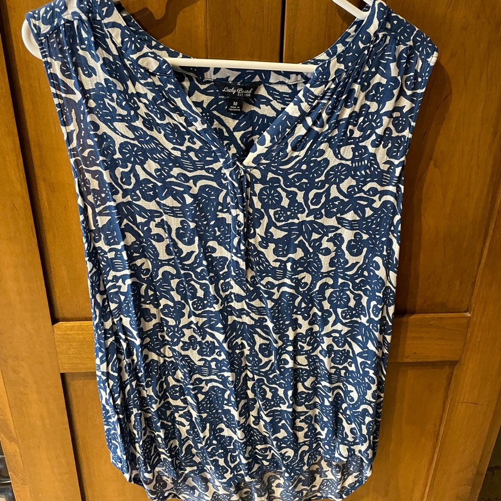 Nice blue and white Top